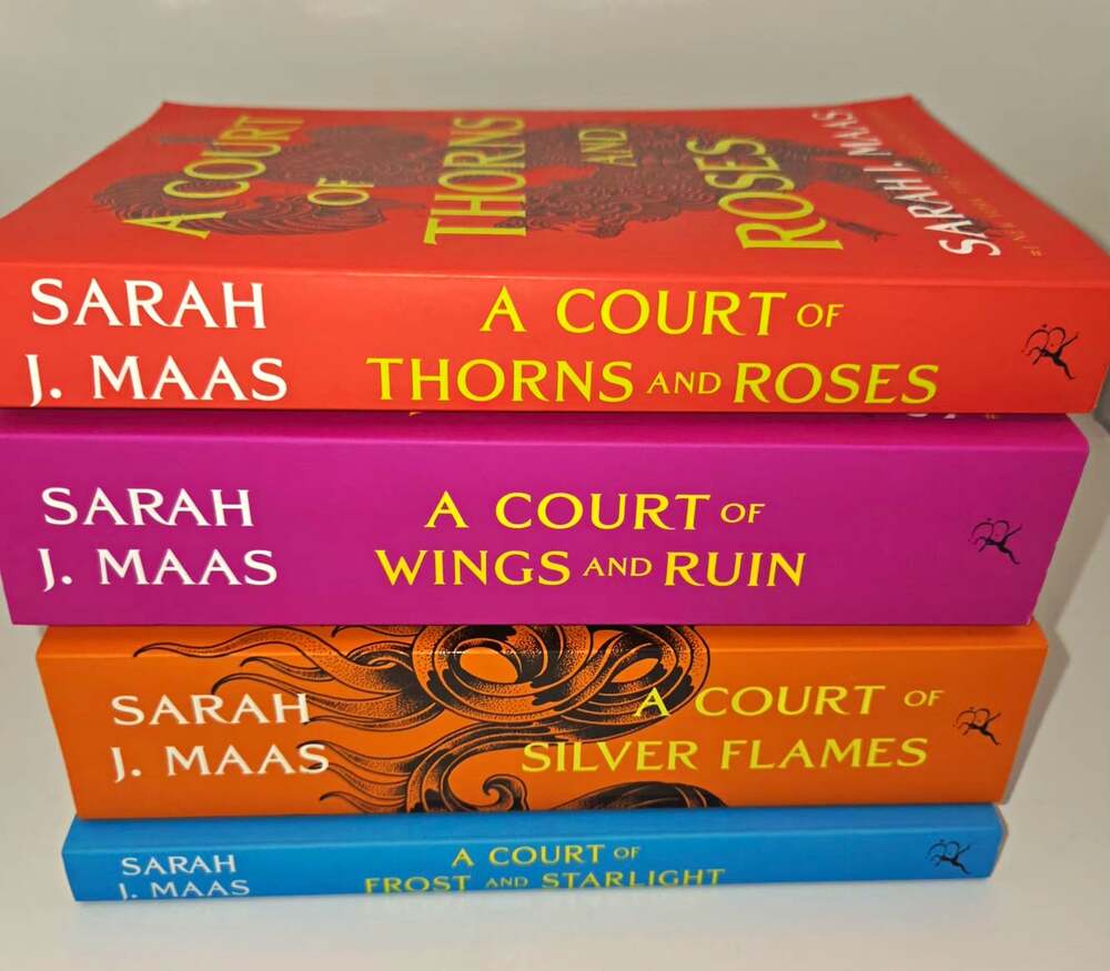 Sarah J. Maas A Court of Thorns and Roses Series Hardcover Fantasy YA Novel